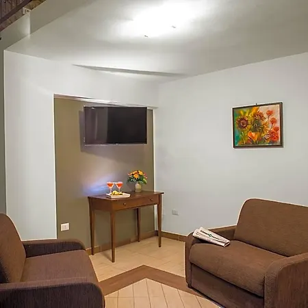 Isola 3* 카스틸리오네델라고
