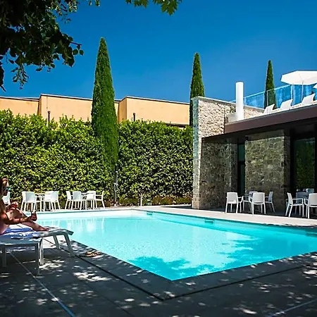 Isola 3*