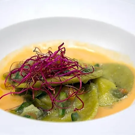 Isola 3* 카스틸리오네델라고