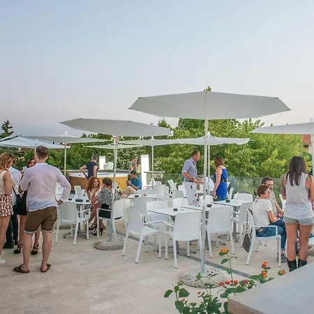 Isola Resort